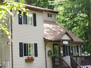 1063 Oneida Dr, Gouldsboro, PA 18424