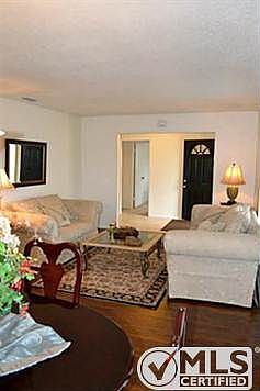 3rd image of 3136 Palmdale Cir