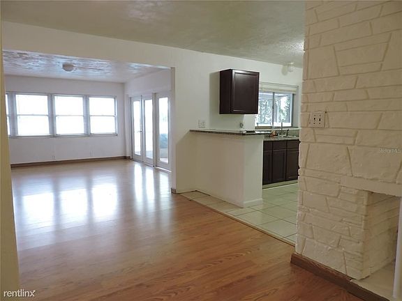 5th image of 722 Hillside Ave