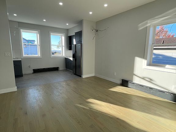 2nd image of 25 Graves St Floor 2