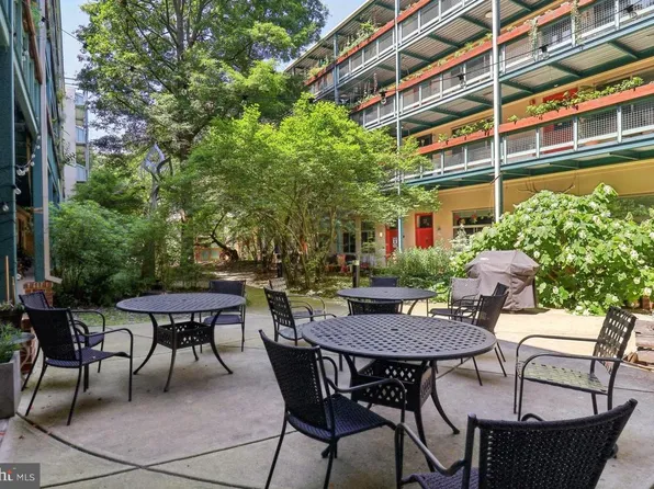 7981 Eastern Ave APT 211, Silver Spring, MD 20910