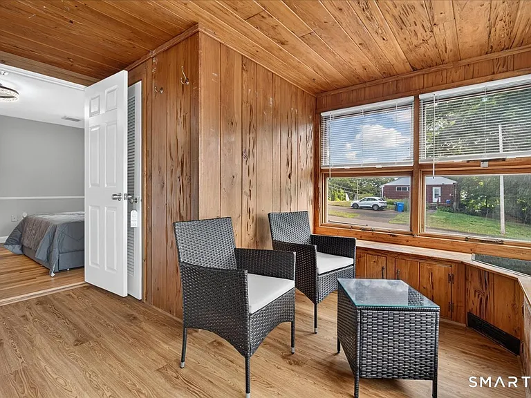 440 Evergreen Ave — Photo 15