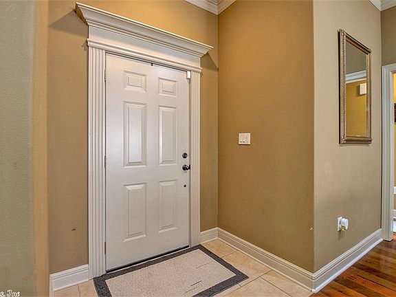 4th image of 9824 Merlot Ln