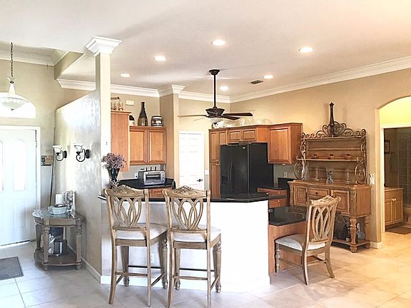 5th image of 438 NW Canterbury Ct