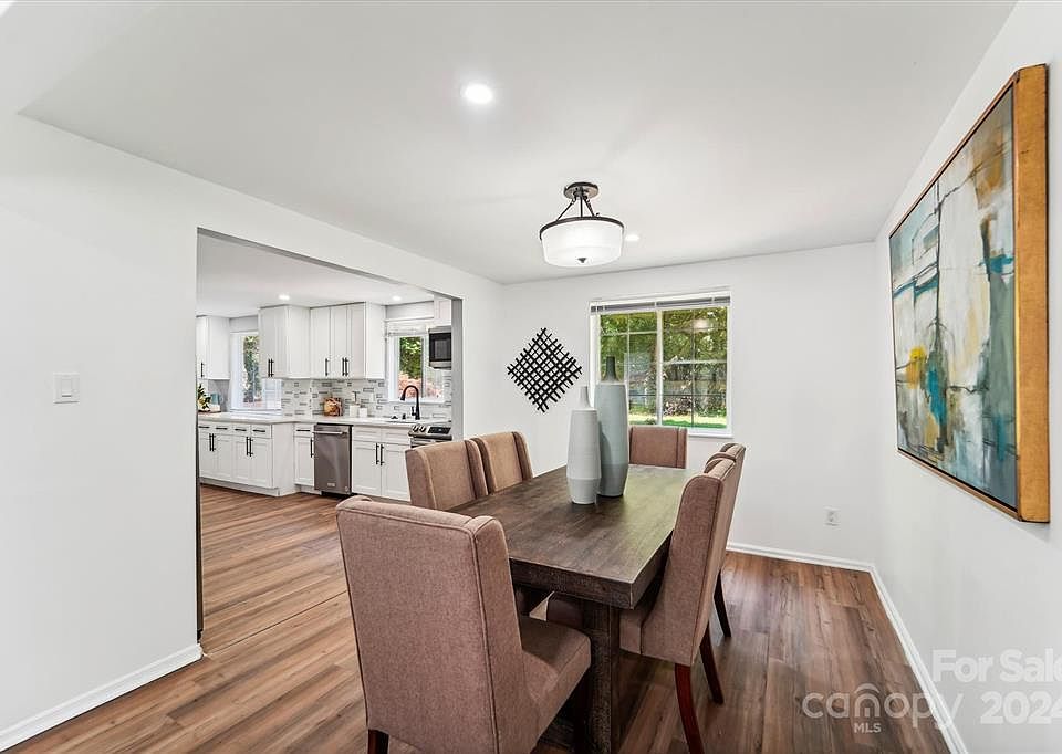 1st image of 7200 Rollingridge Dr #1