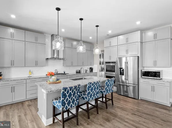 24580 Wateroak Pl, Aldie, VA 20105