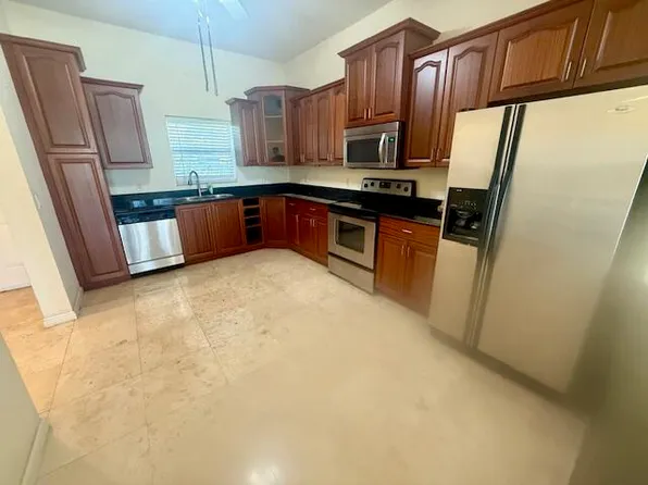 1650 Presidential Way APT 506, West Palm Beach, FL 33401