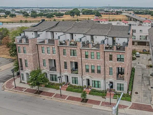 908 W Peach St, Fort Worth, TX 76102