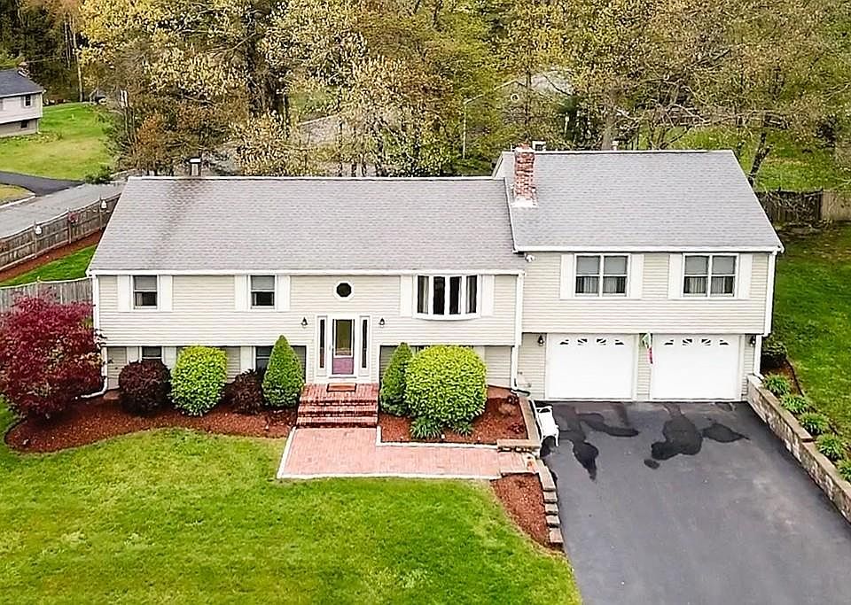 1st image of 20 Twinbrook Dr