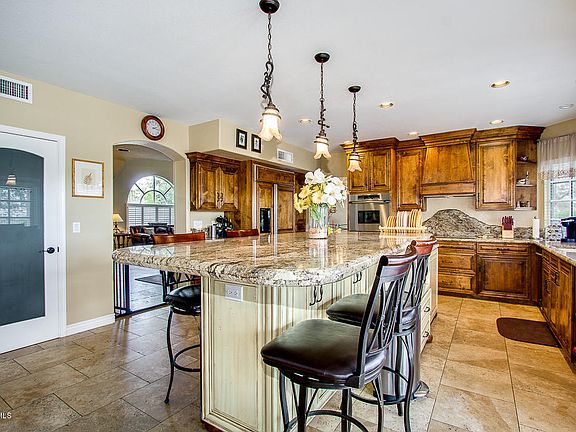 4th image of 1845 E Briarwood Ter