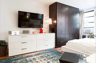 Rented by Living New York