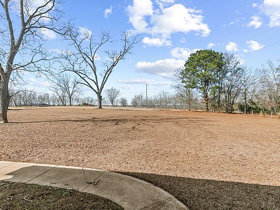 4th image of 2829 S County Road 33 Rd