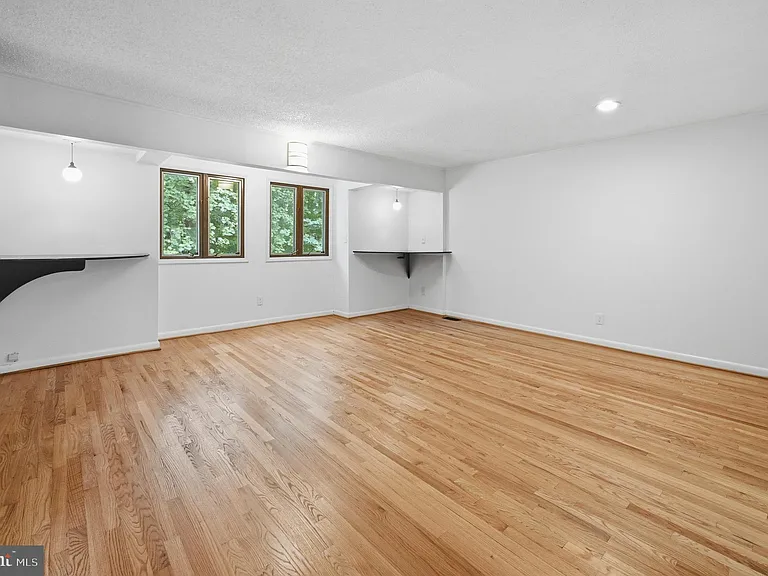 2242 Cartwright Pl — Photo 22