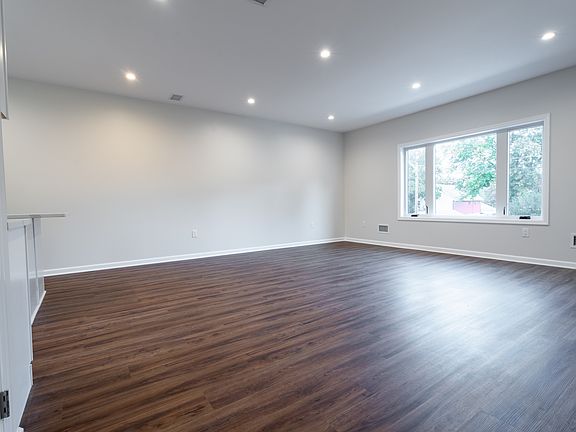 3rd image of 97 Main St #6
