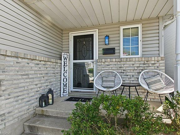 3rd image of 347 Bankside Dr
