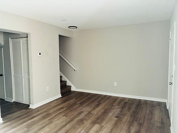 5th image of 3530 E Richmond Rd APT 15