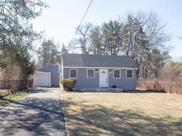 4A Ralph Avenue, Brentwood, NY 11717