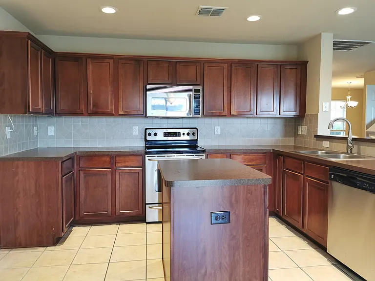 4344 Silverwood Trl — Photo 6