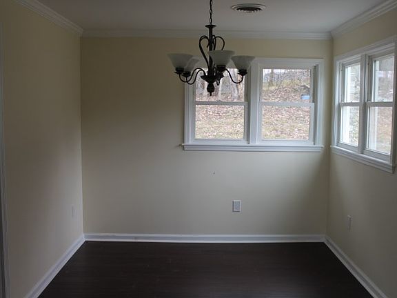 3rd image of 19148 Moulin St