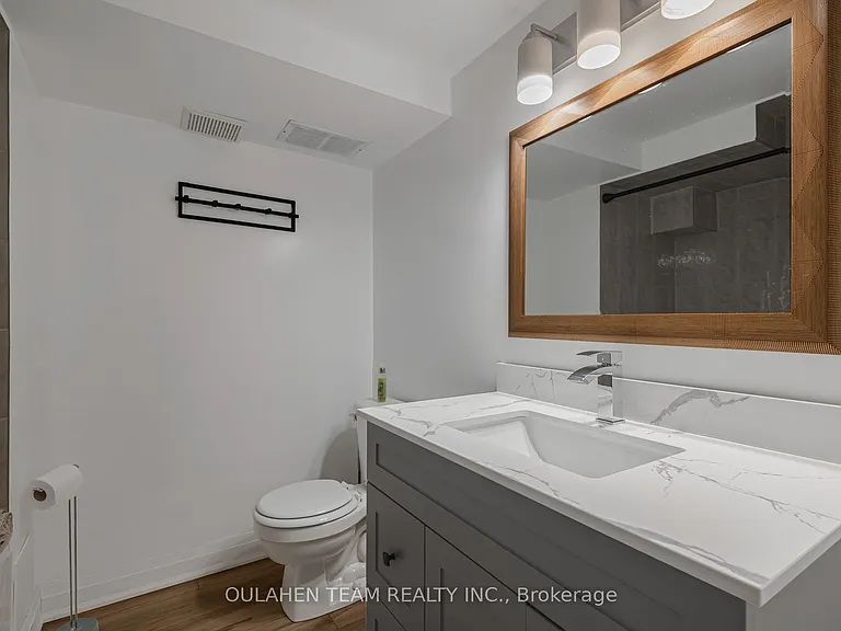 28 Uplands Ave — Photo 31