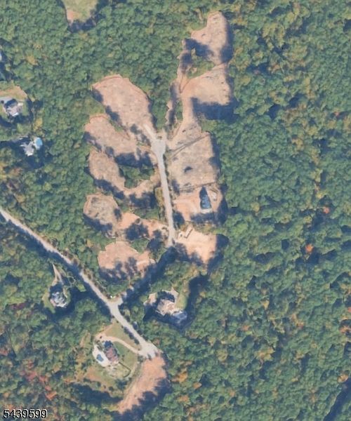 2nd image of 1 Bristol Ridge Rd