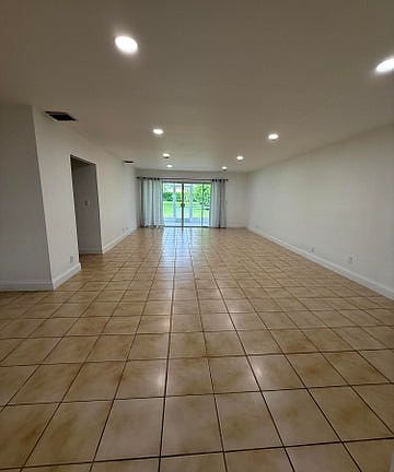 5th image of 96 Del Rio Blvd