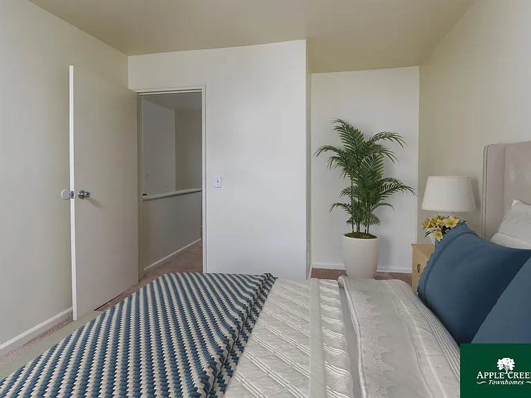 Apple Creek Townhomes — Photo 10