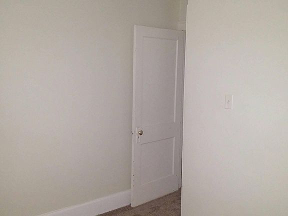 2nd image of 1084 Beaconsfield Ave #3