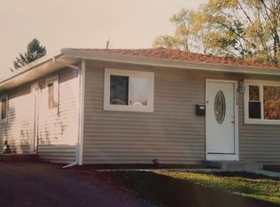 3102 Gilead Ave, Zion, IL 60099