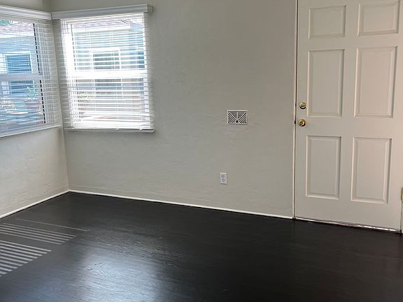 2nd image of 4416-4430 Kansas St #4428