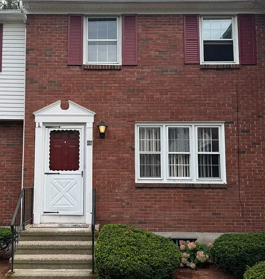 86 Brandywine Ln — Photo 2