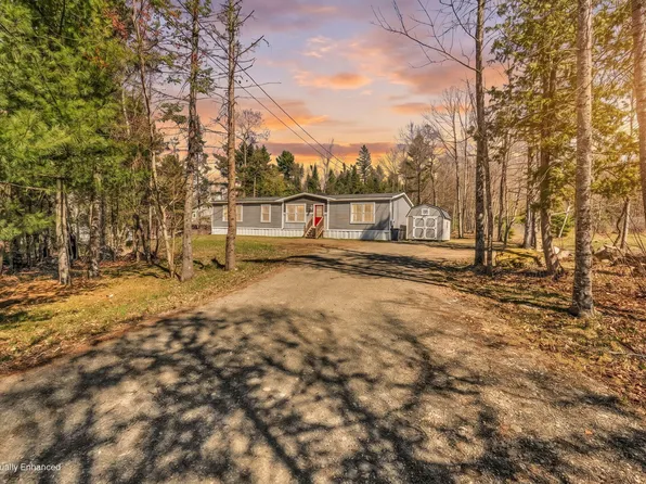1047 Sunset Avenue, Glenburn, ME 04401