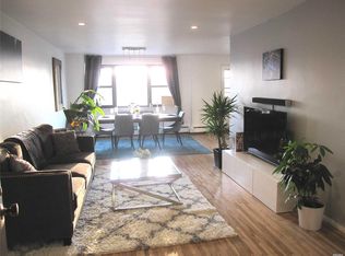 250 Middle Neck Rd, Great Neck, NY 11021