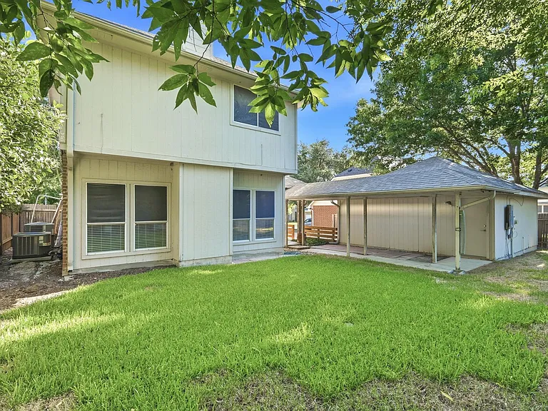 2913 Winchester Dr — Photo 14