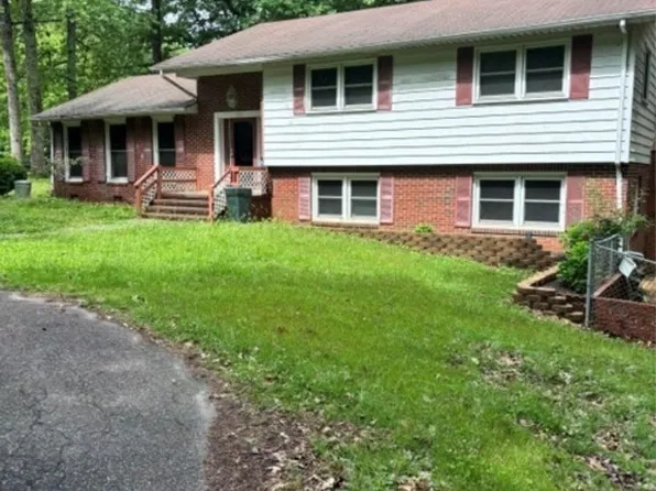 13900 Teakwood Ct, Disputanta, VA 23842