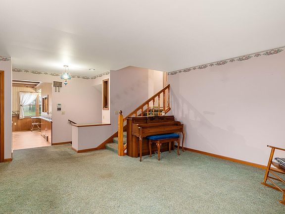 5th image of 761 Heise Park Ln