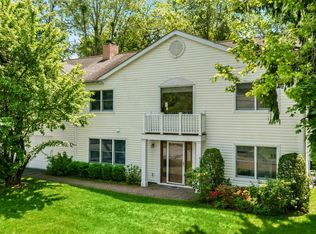39 Lambert Lane, New Rochelle, NY 10804