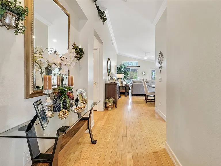 12214 Tunbridge Ct — Photo 6