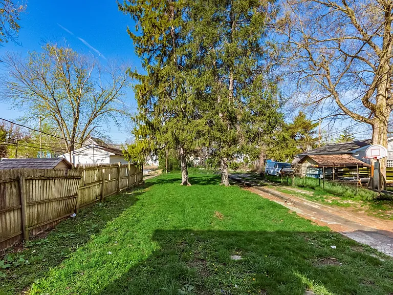 255 Belvidere Ave — Photo 20