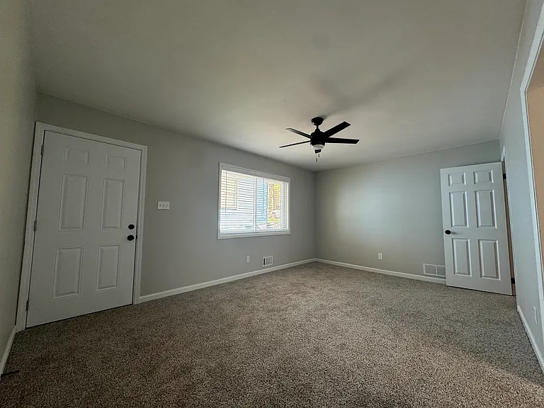 2831 Palm Dr #1 — Photo 6