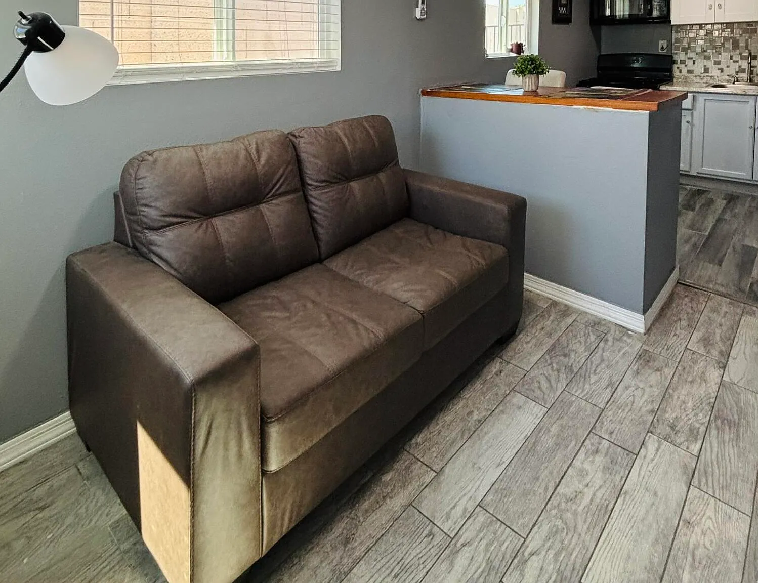 1 bed, 1.0 bath, 260 sqft, $1,100 — Photo 2
