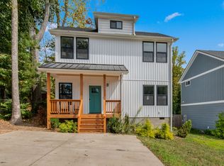 384 School Rd E, Asheville, NC 28803