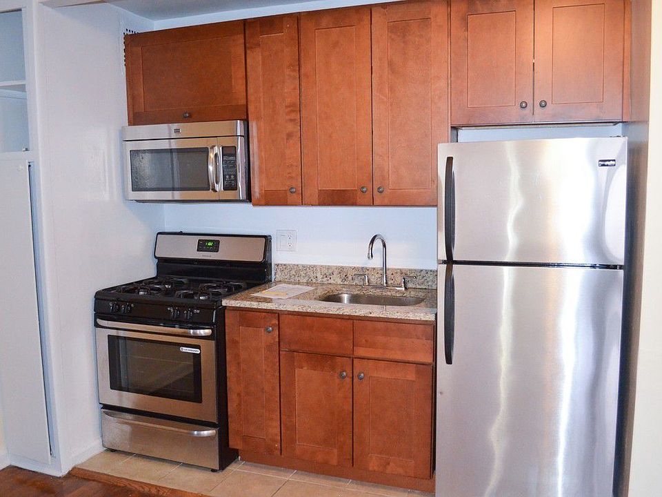 2nd image of 3989 50th St APT 2J