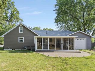 2094 Jamestown Ave, Independence, IA 50644