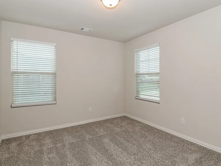 1411 Rolling Fox Dr — Photo 15