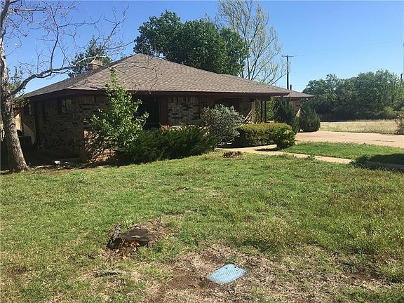 3rd image of 224 Summit Dr