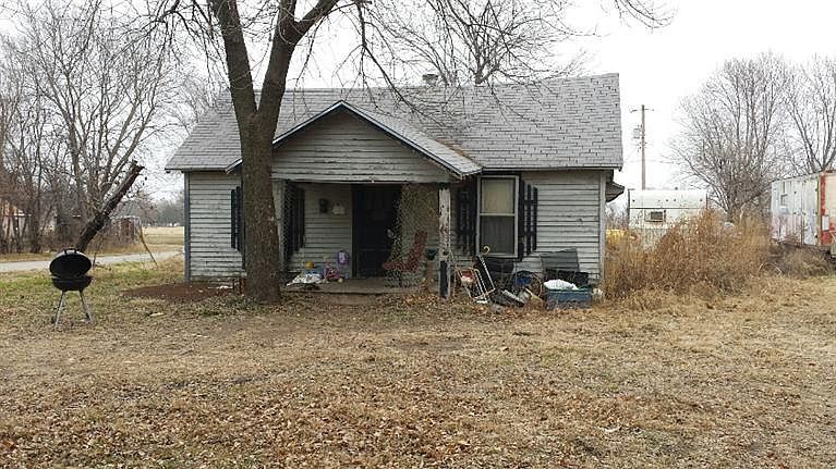 1st image of 1602 S H St