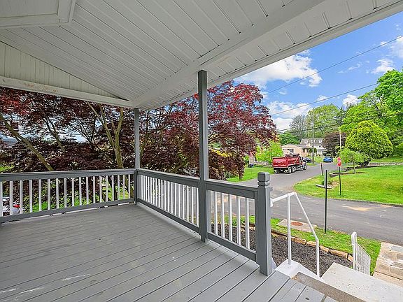 2nd image of 401 Cadwalader Ave
