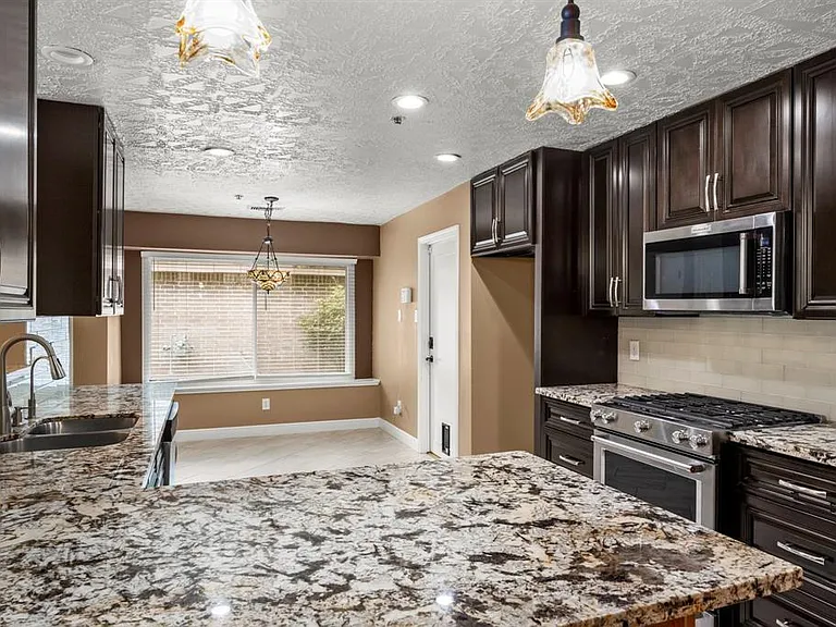 13426 Nevermore Dr — Photo 13