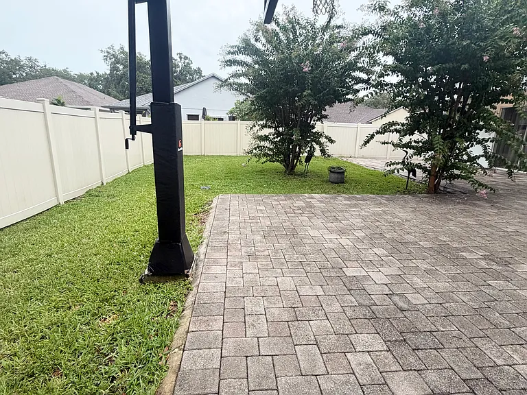 4646 Whispering Park Ln — Photo 7